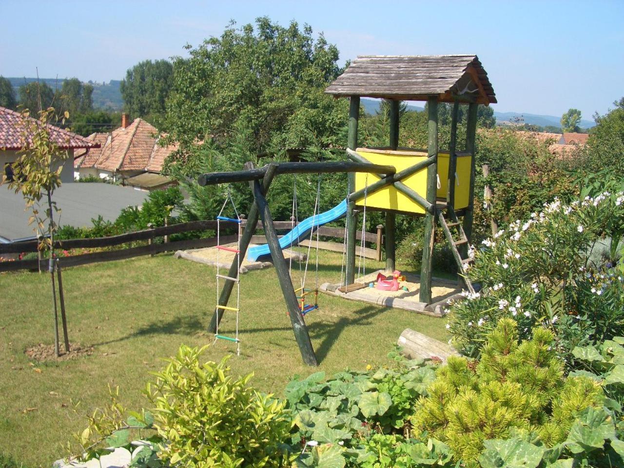 Bundi Vendeghaz Hotel Kehidakustány Exterior foto