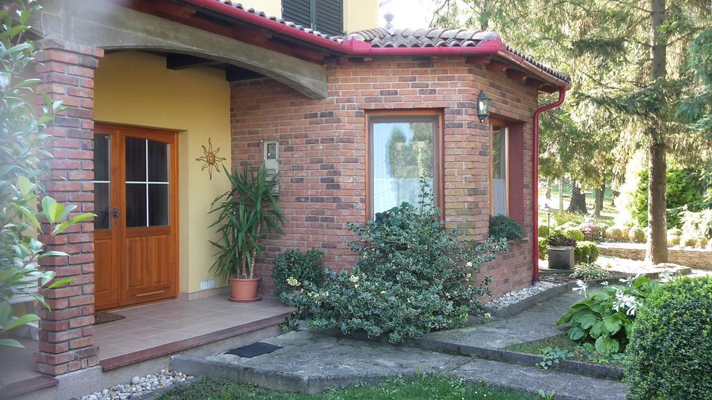 Bundi Vendeghaz Hotel Kehidakustány Exterior foto